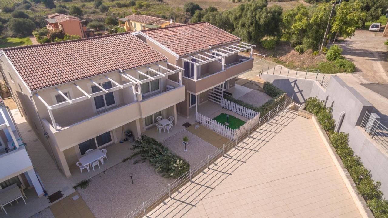 Villetta Morello Climatizzata Con Giardino Privato Viddalba 外观 照片
