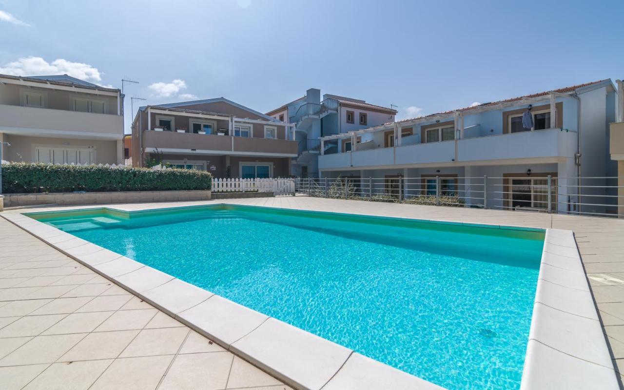 Villetta Morello Climatizzata Con Giardino Privato Viddalba 外观 照片