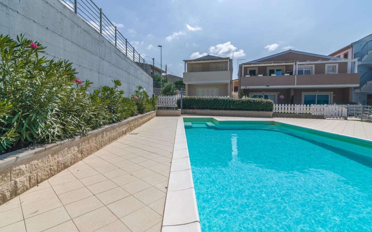 Villetta Morello Climatizzata Con Giardino Privato Viddalba 外观 照片